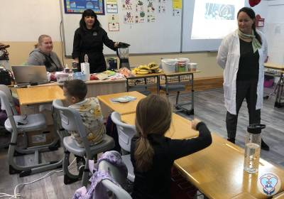 DAS Deva: Un farmacist și o finalistă de la „Chefi la cuțite” i-au învățat pe elevii de la ”Arte” cum să mănânce sănătos