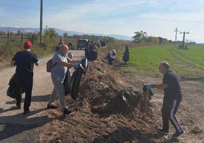 Angajații DAS Deva s-au alăturat voluntarilor implicați în Ziua de Curățenie Națională