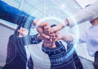 DAS Deva: Aproape jumătate de miliard de euro pentru inițierea de afaceri de către tineri vulnerabili, inclusiv aparținând minorității rome